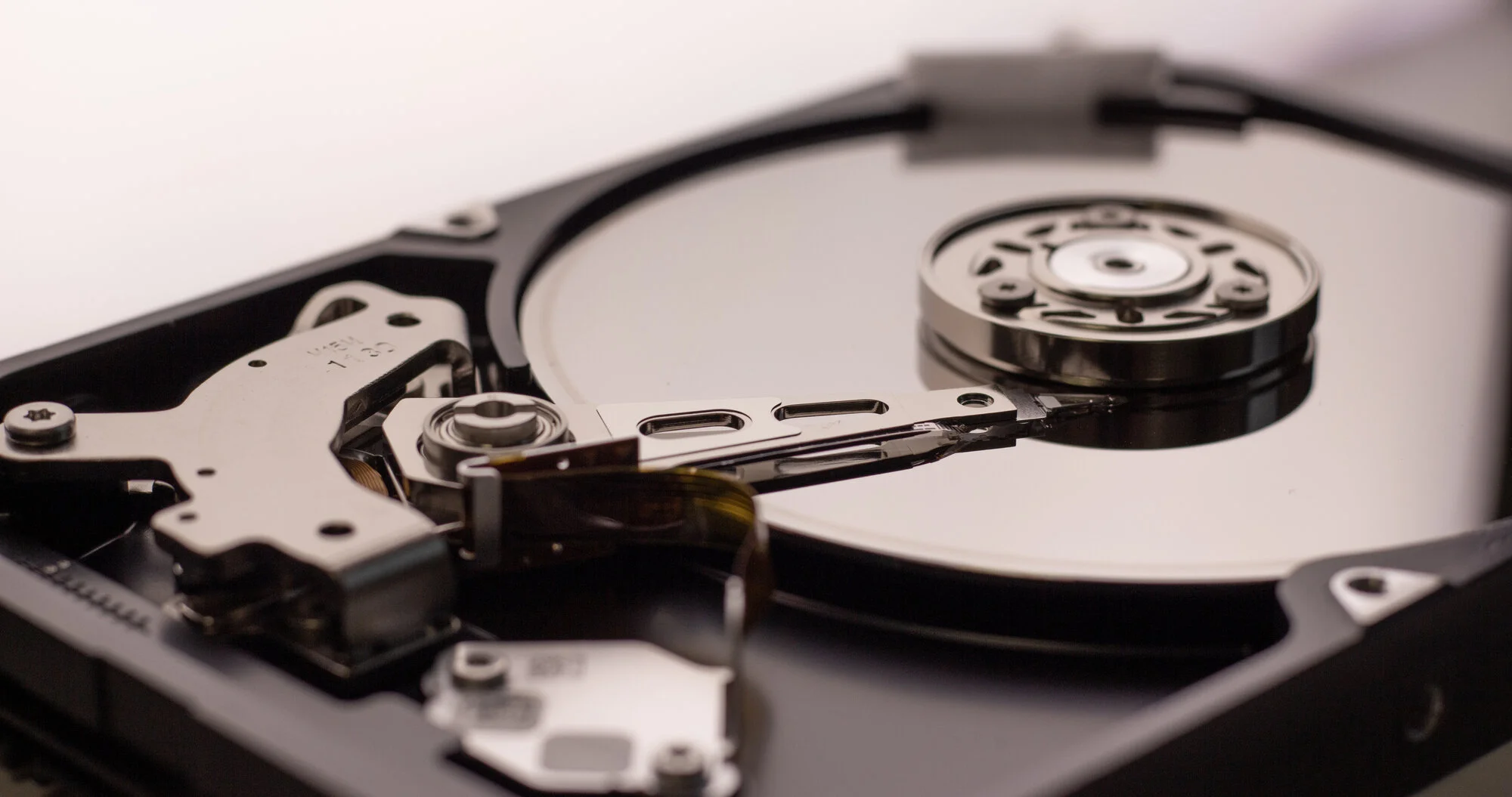 Gros plan sur les plateaux magnétiques